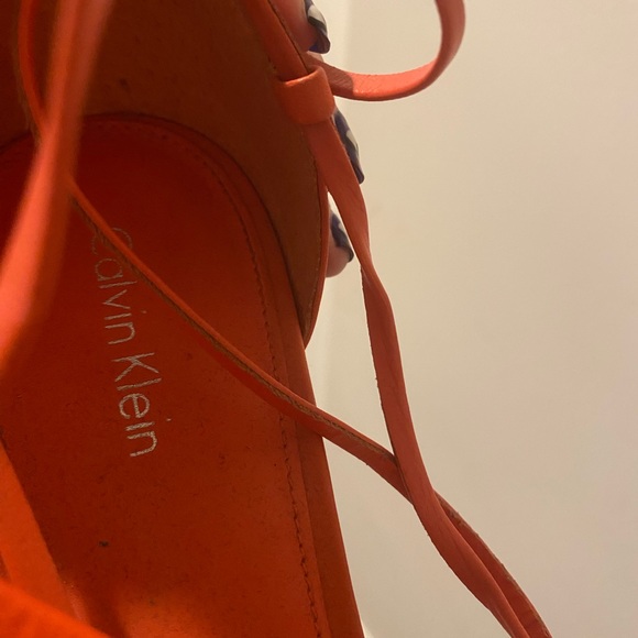 CALVIN KLEIN LACE UP POINTED TOE SILVER DETAIL HEELS - Picture 6 of 8